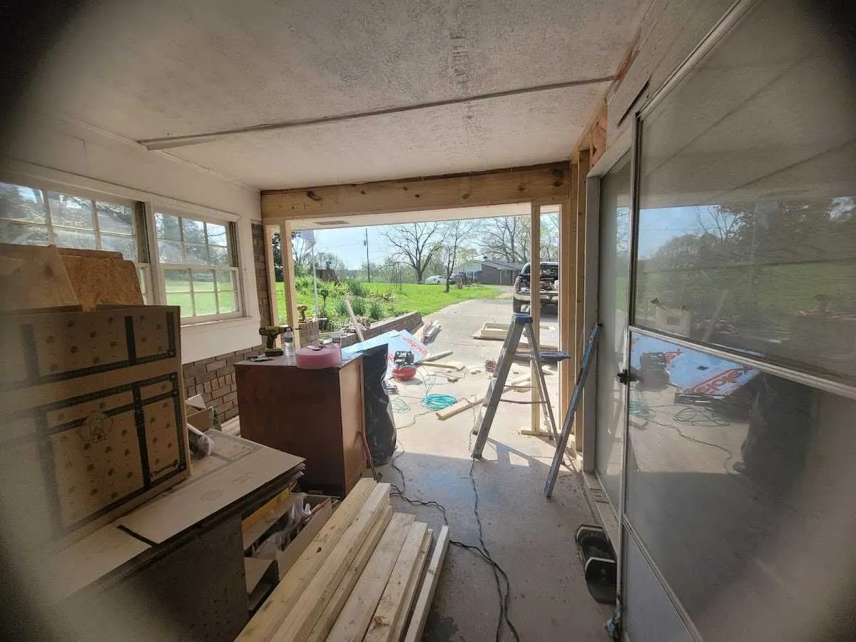 Air movers and dehumidifier for Water Mitigation Services in Richmond Hill